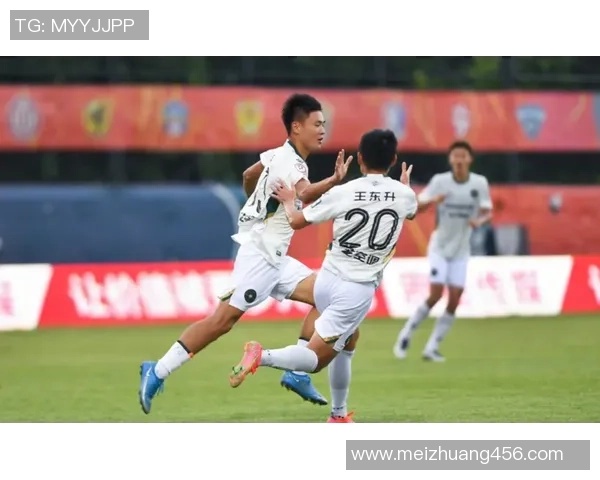 成都羽毛球队以55分稳居锦标赛积分榜首位展现强劲实力